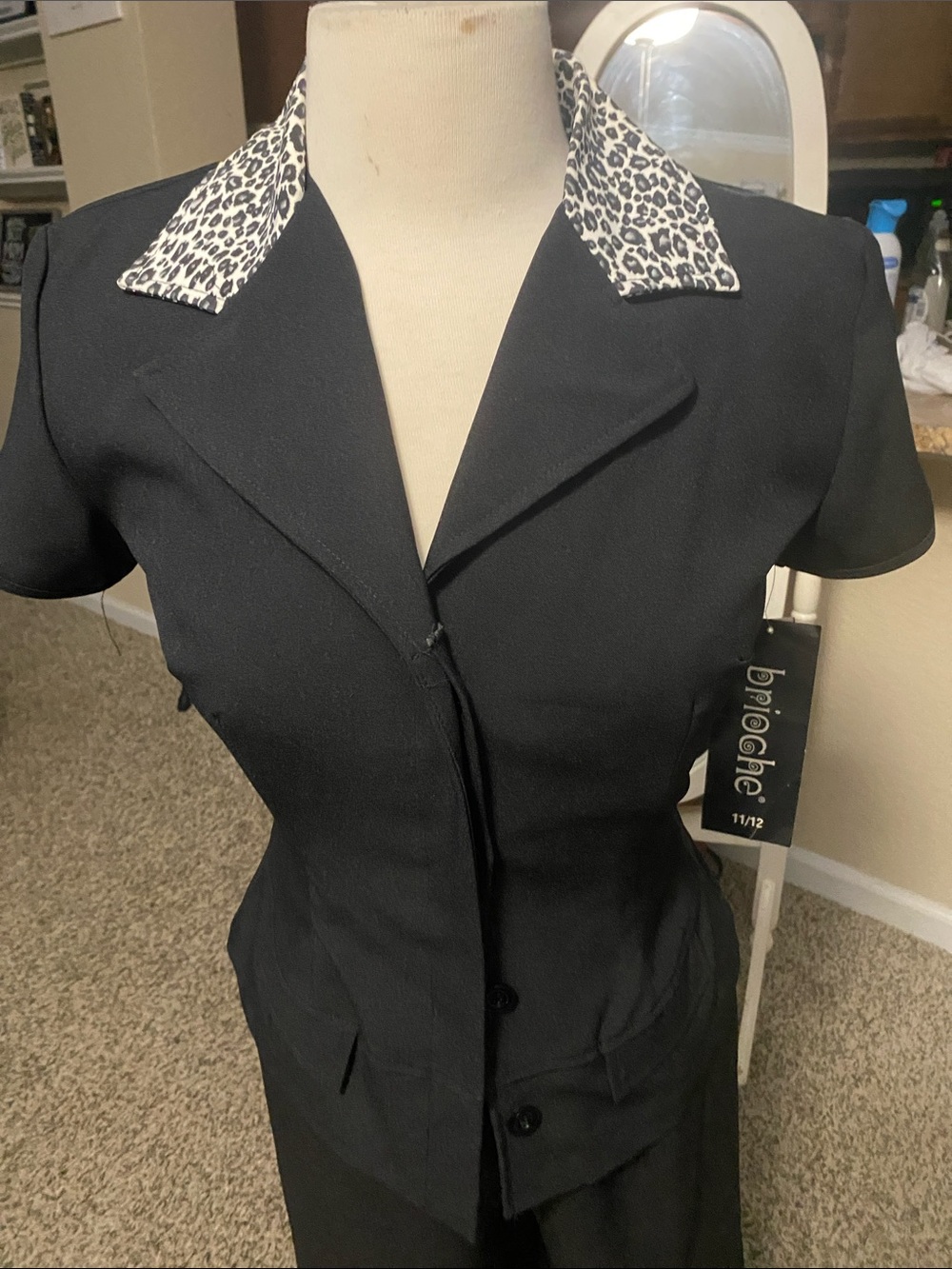 Black Short-Sleeve Blazer with Leopard-Print Collar USA MADE with a Black pants